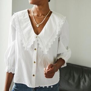 Urban Outfitters Martha Eyelet Collar Blouse. Size small